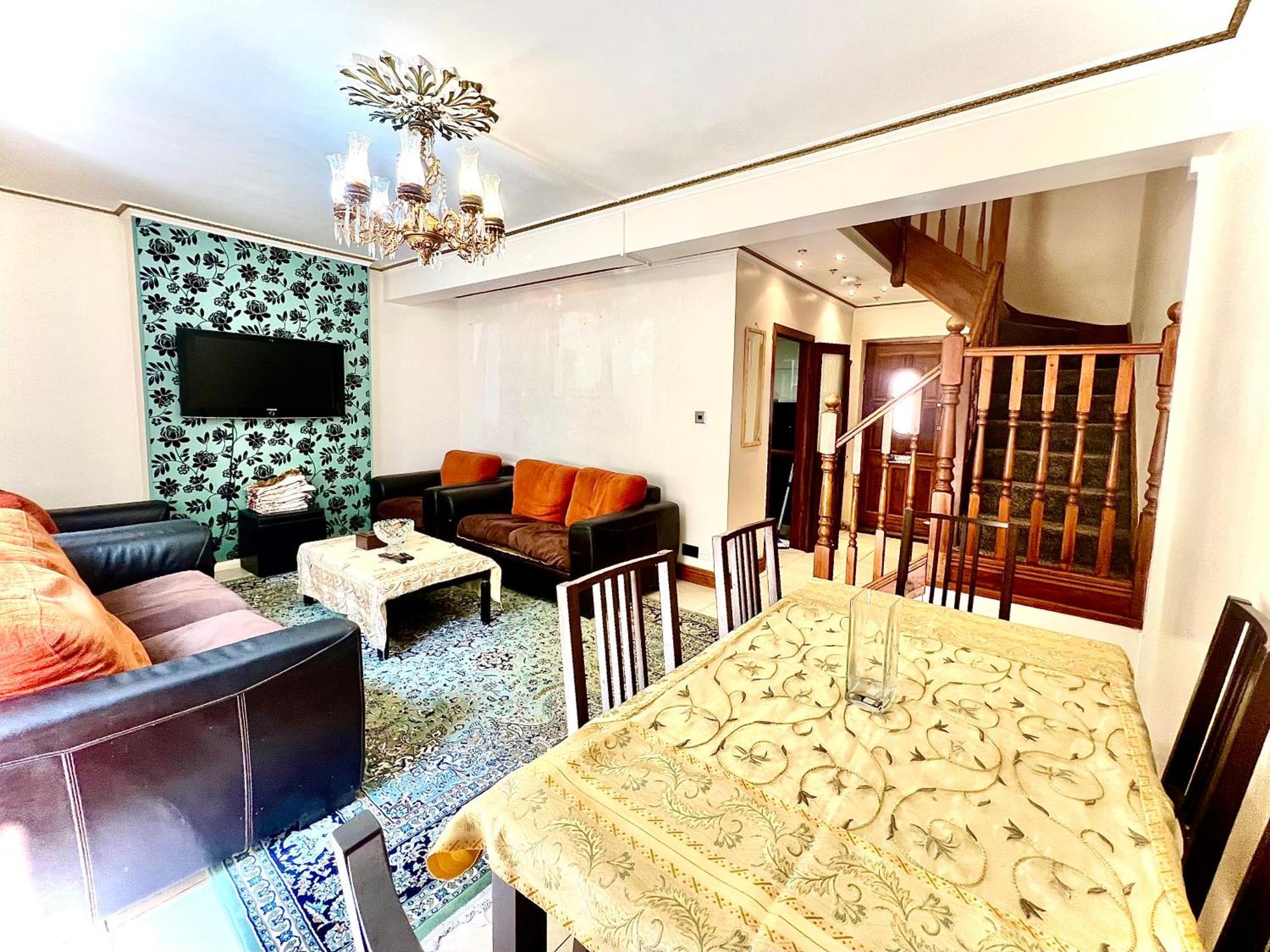 3 Bedroom Apartment, Prime W2 Apartment London